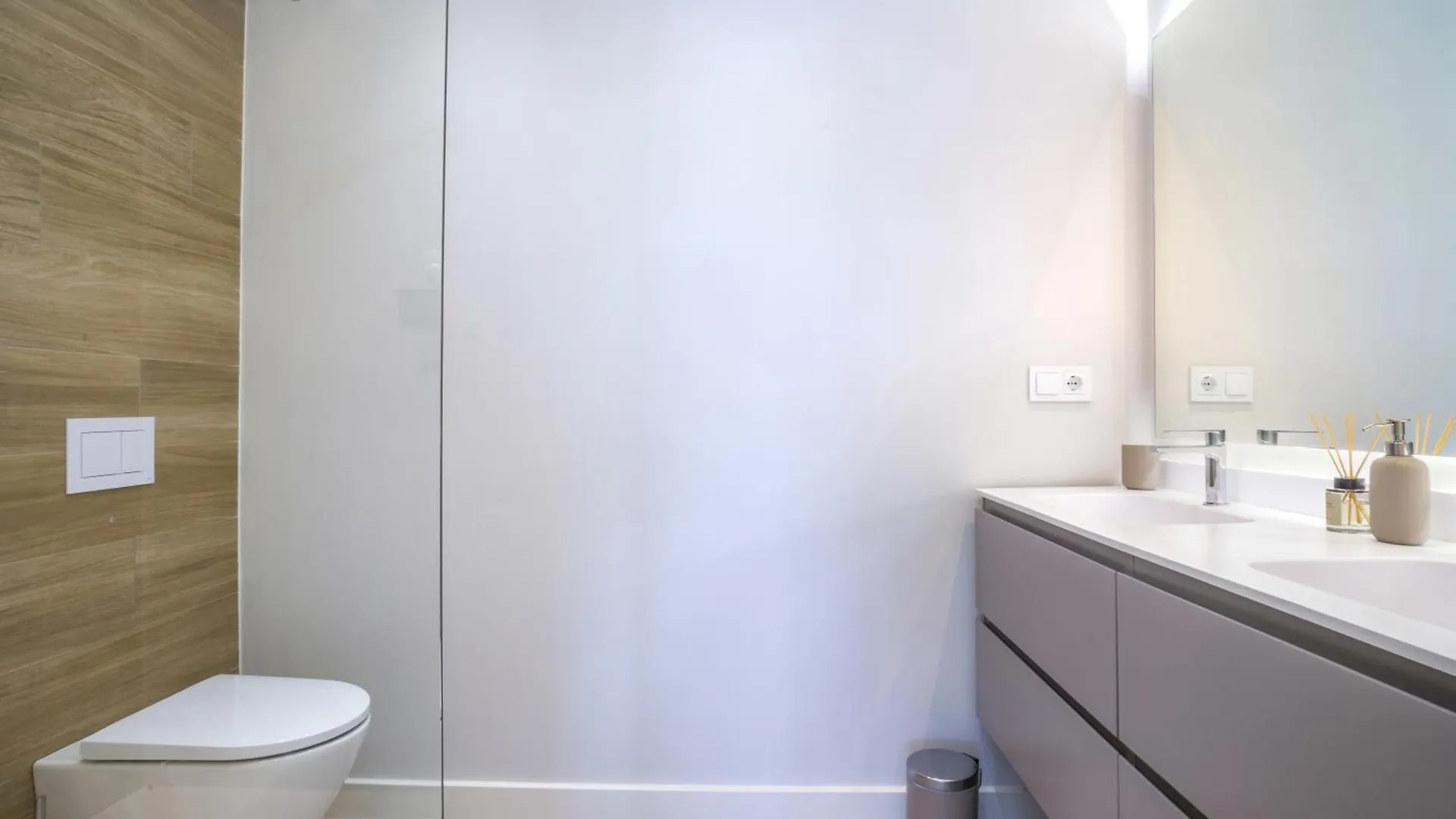 Fabuloso Apartamento Con Jardin Privado Y Jacuzzi Estepona Lejlighed